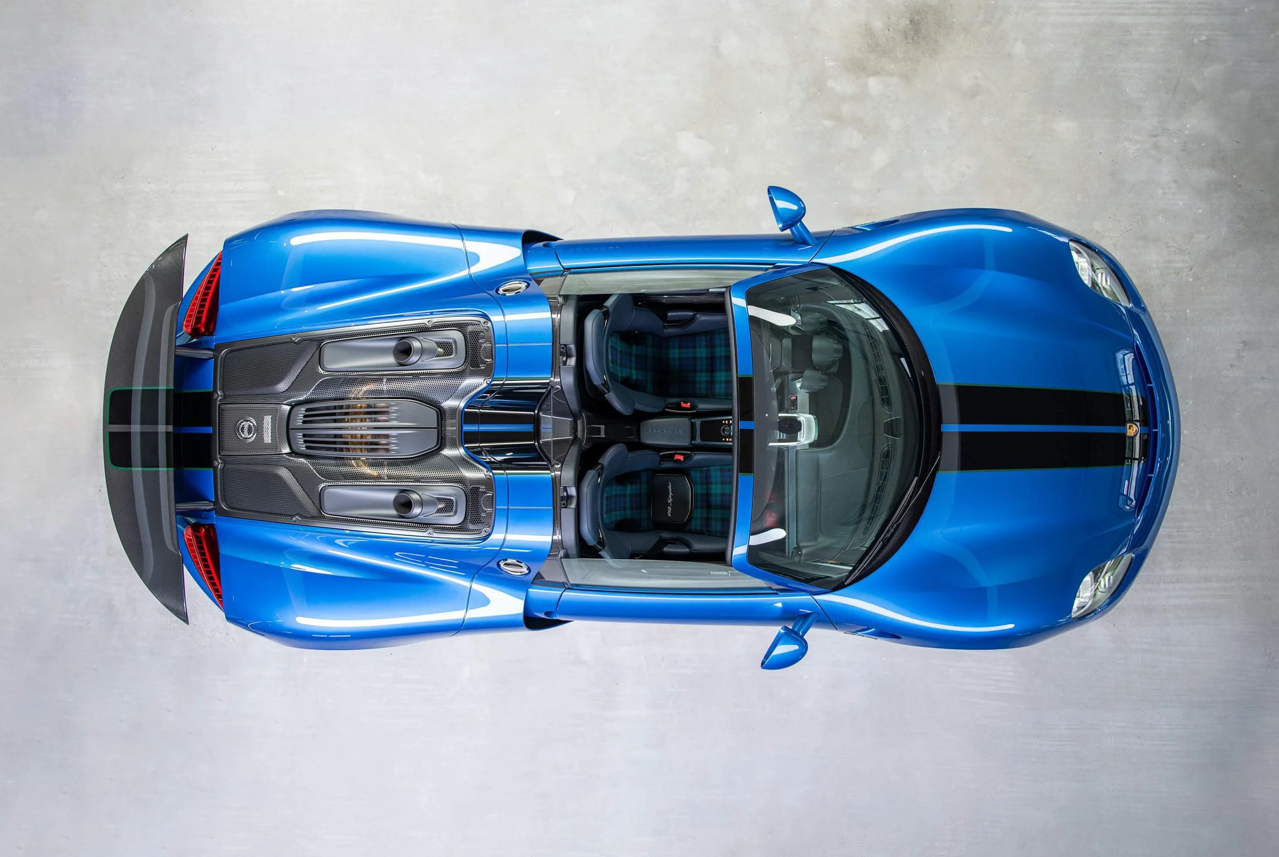 918+Spyder+-+Eng-OneOfOne-part